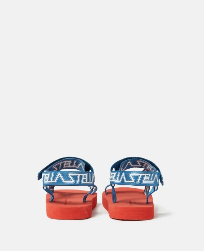 Sandalen mit Moniker-Print