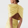 Satin-Maxikleid mit kurzen Ärmeln