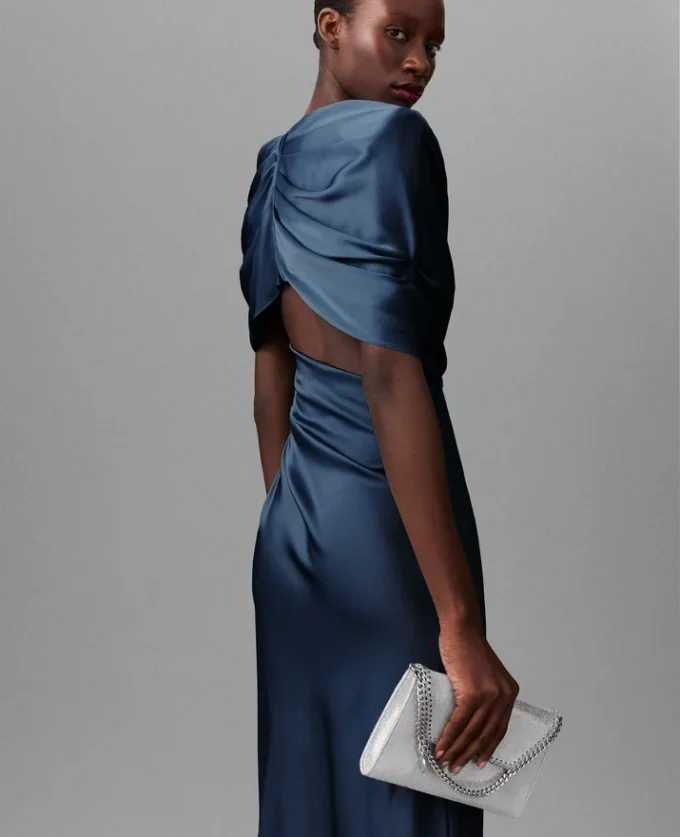 Satin-Maxikleid mit kurzen Ärmeln