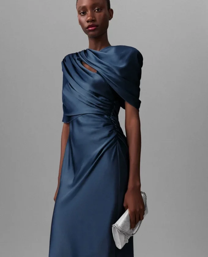 Satin-Maxikleid mit kurzen Ärmeln
