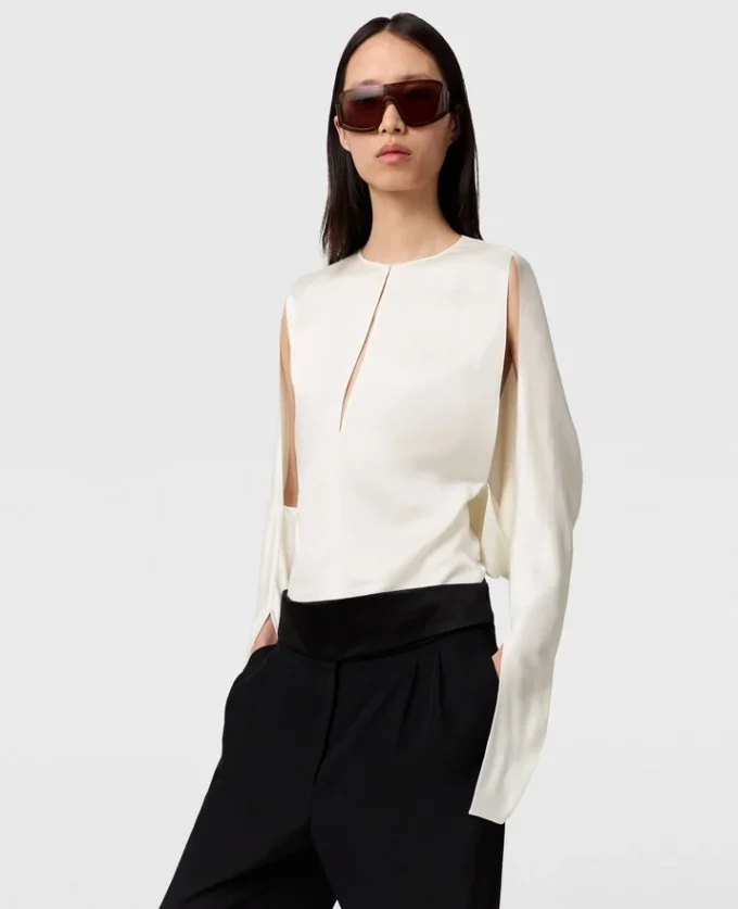 Satin-Oberteil mit Cape-Ärmeln und Cut-outs