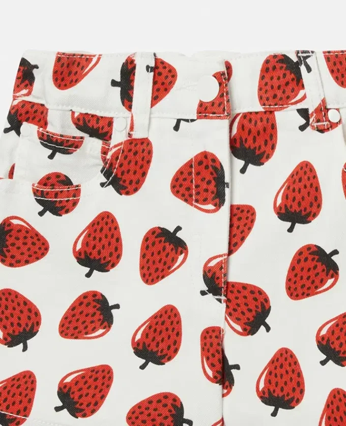 Shorts mit Erdbeerprint