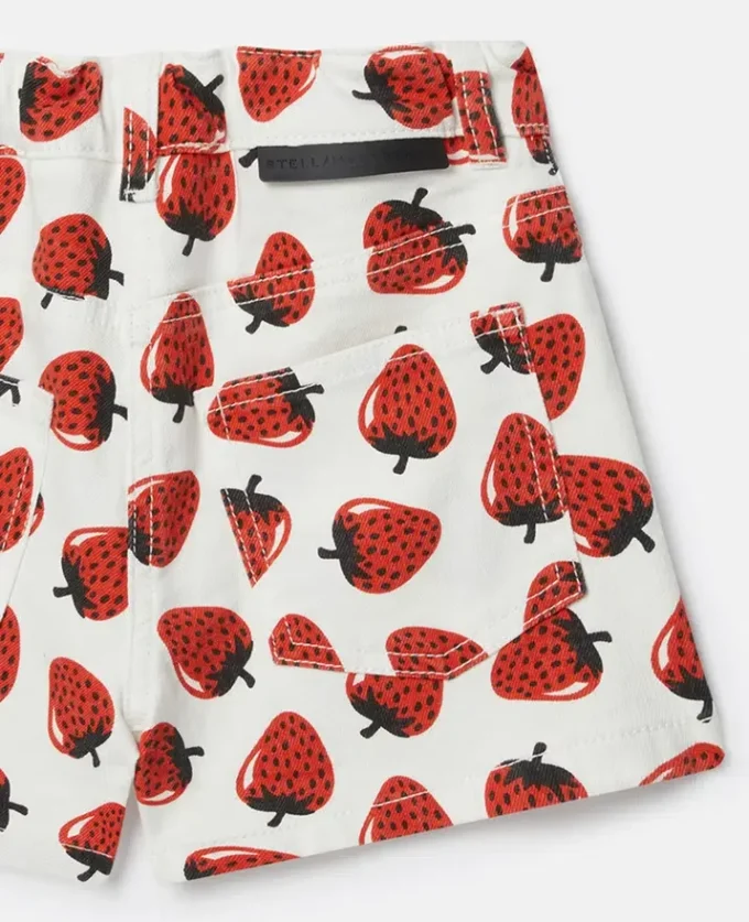 Shorts mit Erdbeerprint