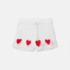 Shorts mit gehäkelten Herzen