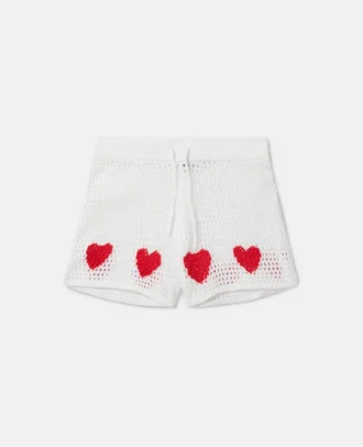 Shorts mit gehäkelten Herzen