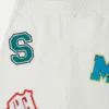 Shorts mit gestickten Markeninitialen