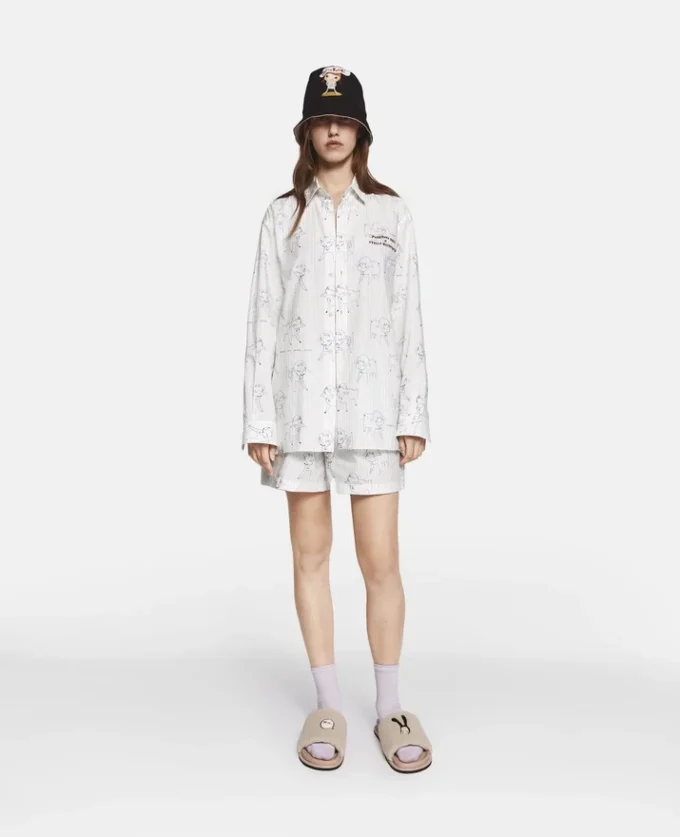 Shorts mit „Sheep Can Never Sleep”-Print