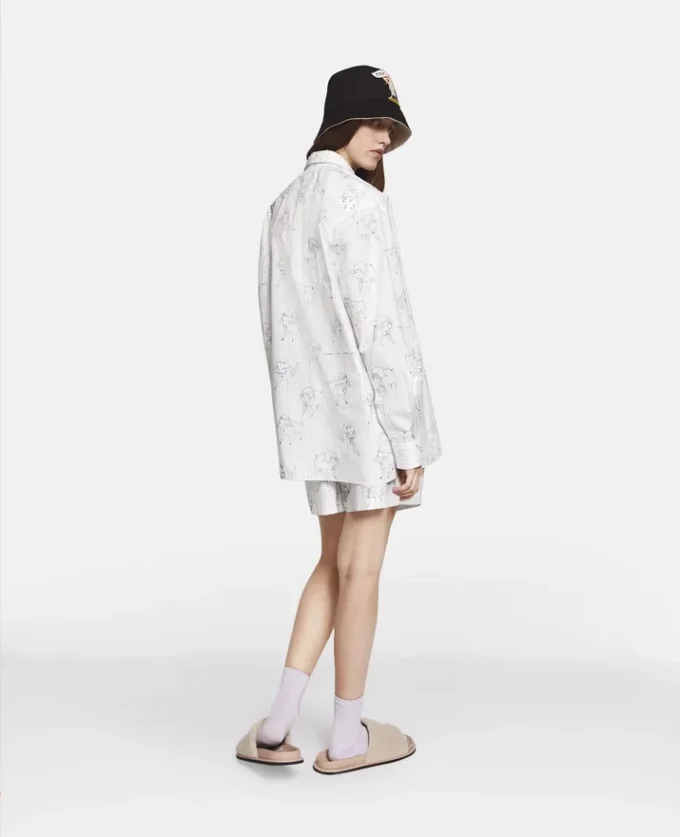 Shorts mit „Sheep Can Never Sleep”-Print