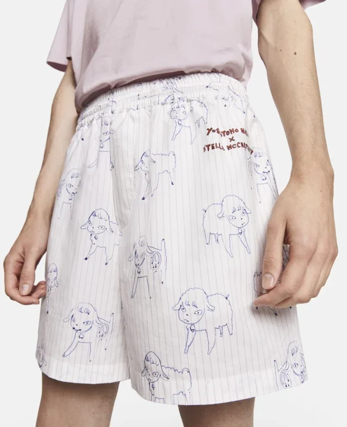 Shorts mit „Sheep Can Never Sleep”-Print