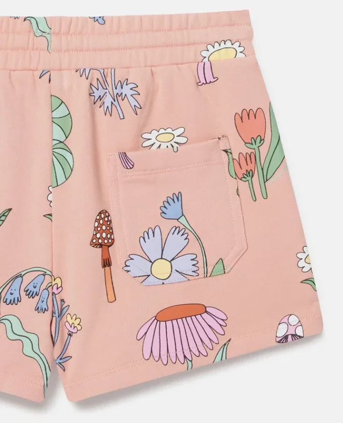 Shorts mit Waldprint und Kordelzug