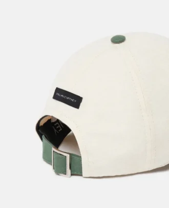 SOS-bestickte Baseballkappe