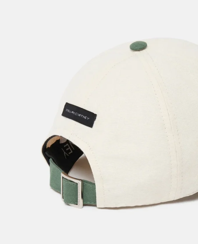 SOS-bestickte Baseballkappe