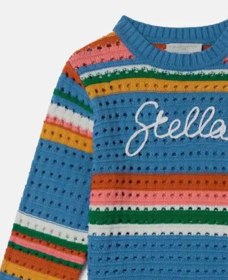 Stella bestickter Häkelpullover