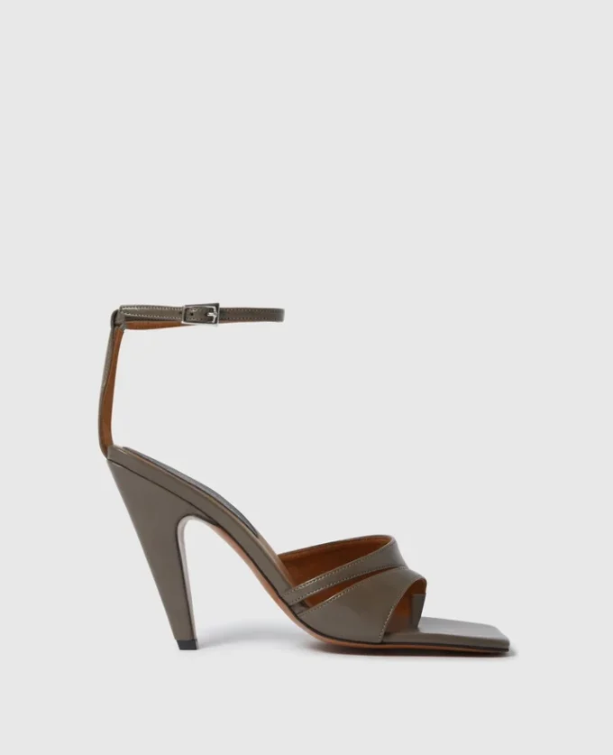 Stella Spur Pumps mit Absatz