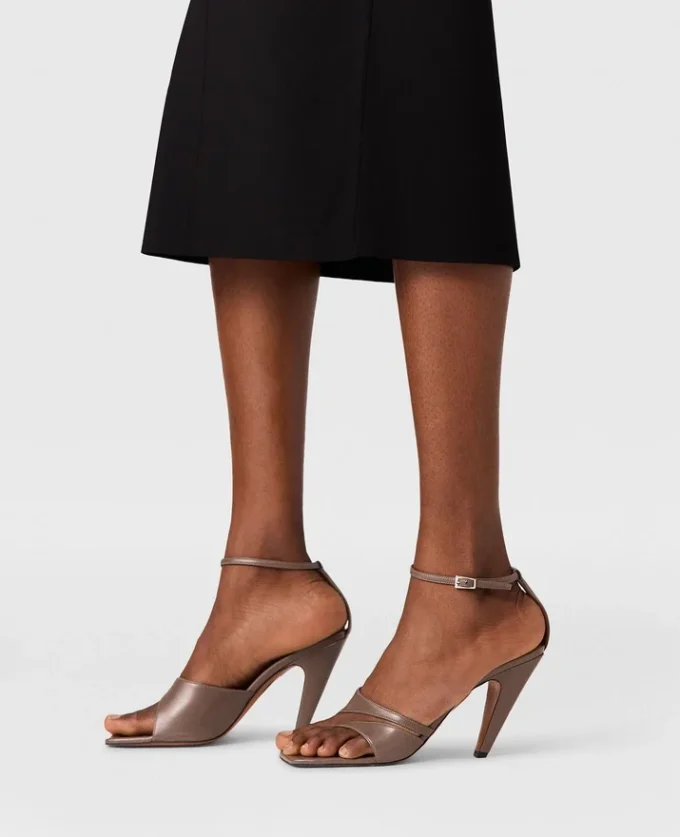 Stella Spur Pumps mit Absatz