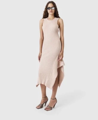Strick-Maxikleid mit ausgestelltem Rock