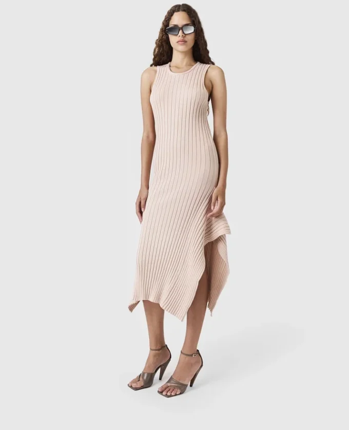 Strick-Maxikleid mit ausgestelltem Rock