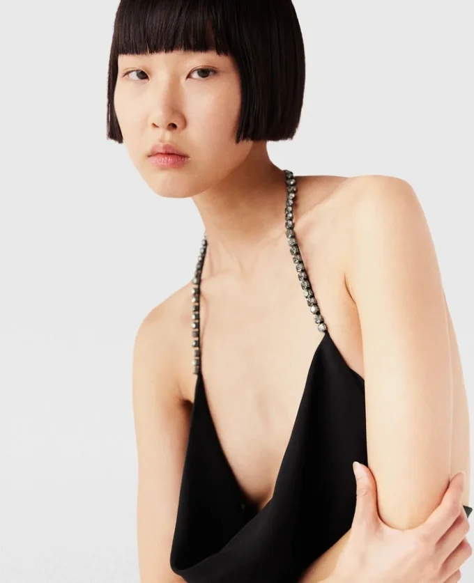 Tief ausgeschnittenes Maxikleid mit Kristall-Halterneck