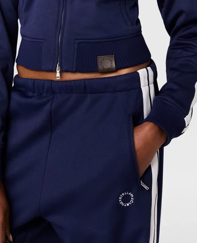 Trackjacke mit hohem Kragen und doppelten Streifen