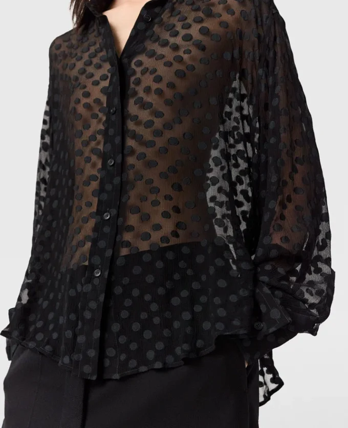 Transparentes Chiffonhemd mit Polka-Dot-Muster