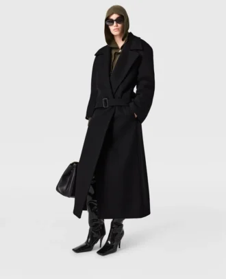 Trenchcoat mit Gürtel und farblich abgestimmter Schnalle