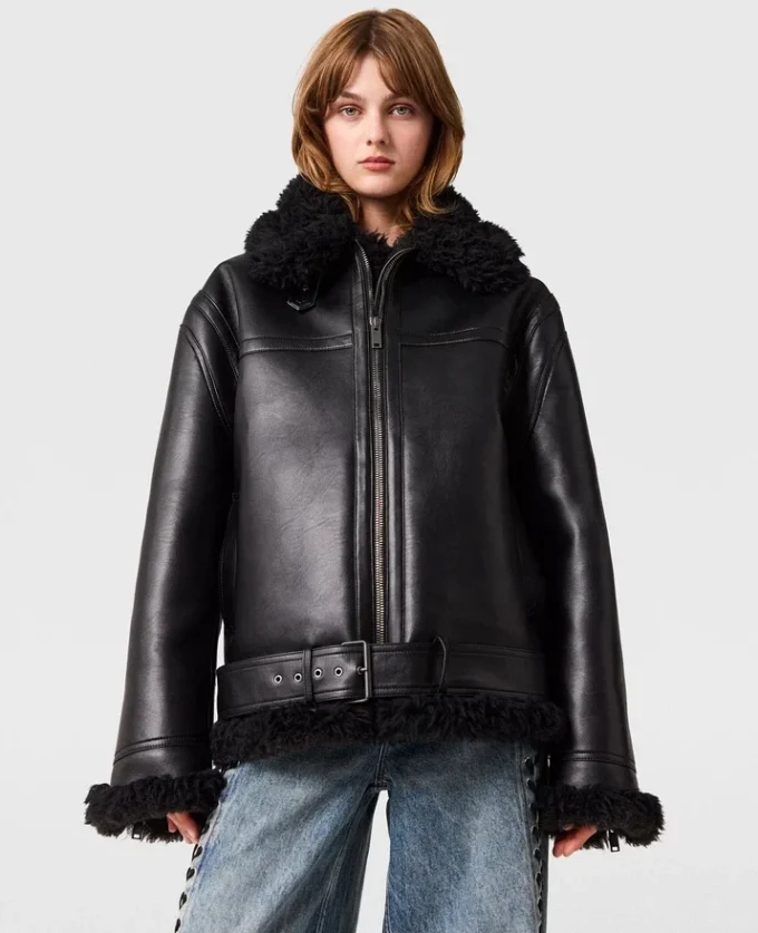 Vegane Shearling-Jacke mit Gürtel