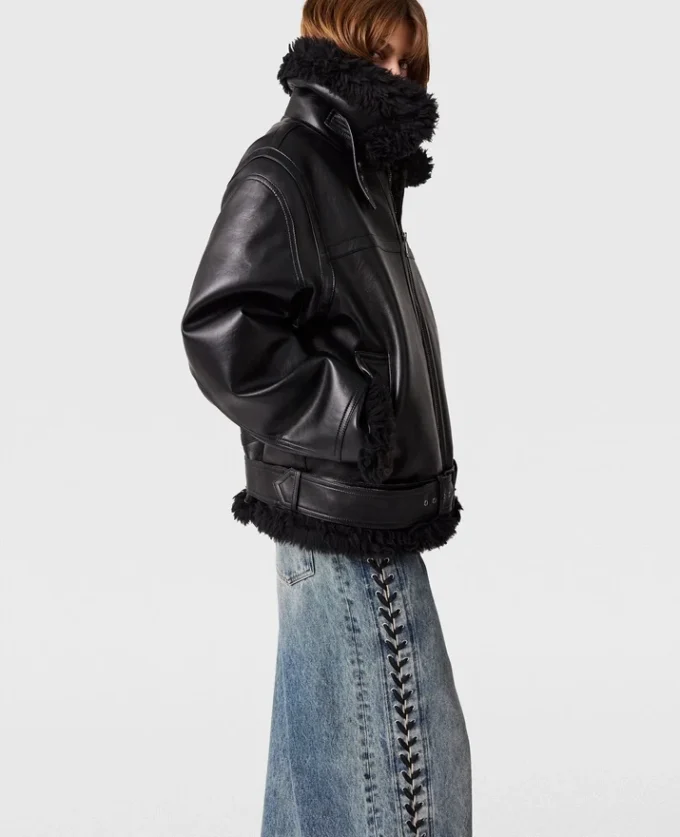Vegane Shearling-Jacke mit Gürtel