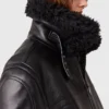 Vegane Shearling-Jacke mit Gürtel