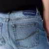 Verwaschene High-Waist-Jeans mit weitem Bein