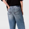Verwaschene High-Waist-Jeans mit weitem Bein