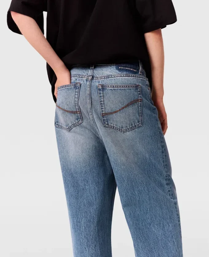 Verwaschene High-Waist-Jeans mit weitem Bein
