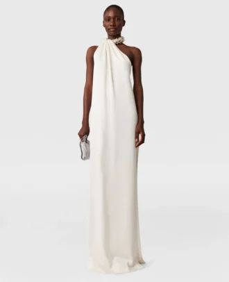 Verziertes asymmetrisches Satinkleid mit Neckholder