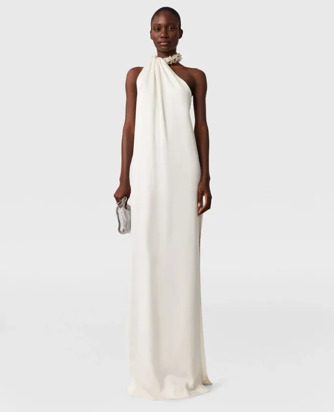 Verziertes asymmetrisches Satinkleid mit Neckholder