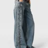 Weite Jeans mit Schnürung